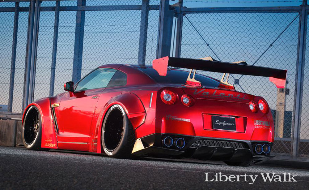 Tampilan Gendut Nissan GT-R Ala Liberty Walk