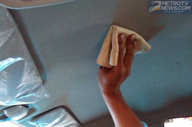Cara Mudah Merawat Plafon Mobil