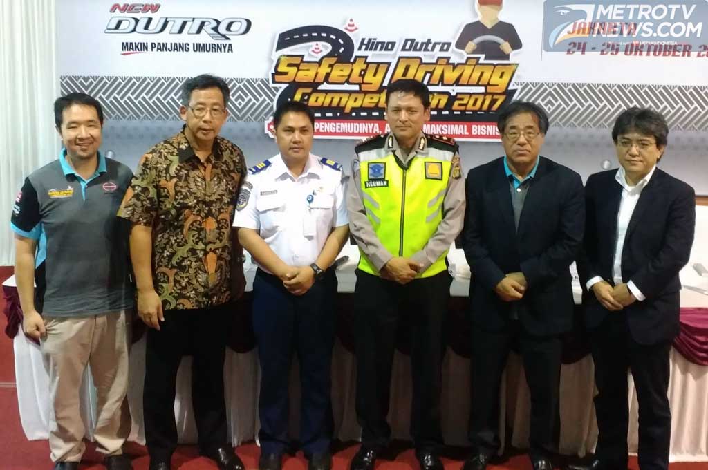 Sopir Truk juga Wajib Belajar <i>Safety Driving</i>