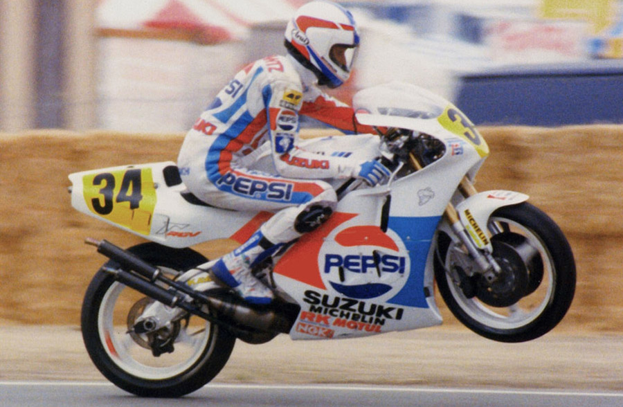 Suzuki RGV500 Kevin Schwantz Bakal Direstorasi di Depan Umum