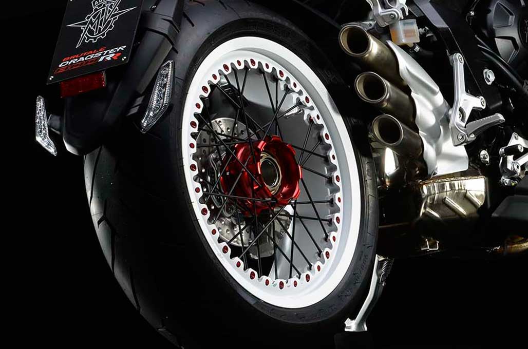 Velg Bermasalah, MV Agusta <I>Recall</i> Brutale 800 Dragster