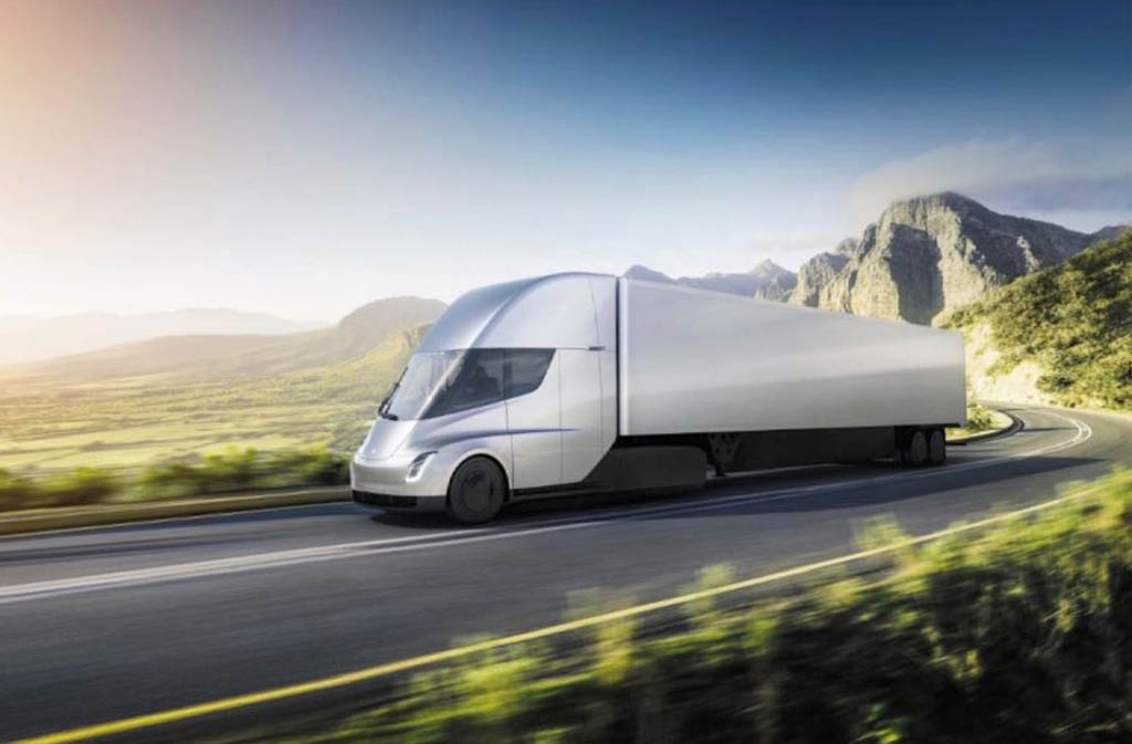 Perusahaan Bir Ini Pesan 40 Truk Tesla Otonom