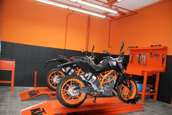 Dealer Baru KTM Resmi Beroperasi di Barat Jakarta