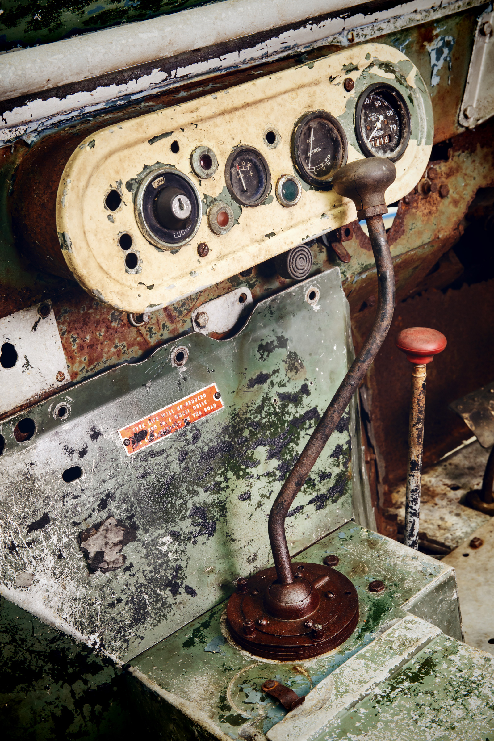 Land Rover Restorasi Model Klasik Pra Produksi