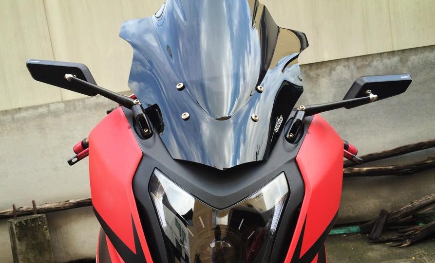 Pasang Spion Kecil di Motor, Batasi Jarak Pandang