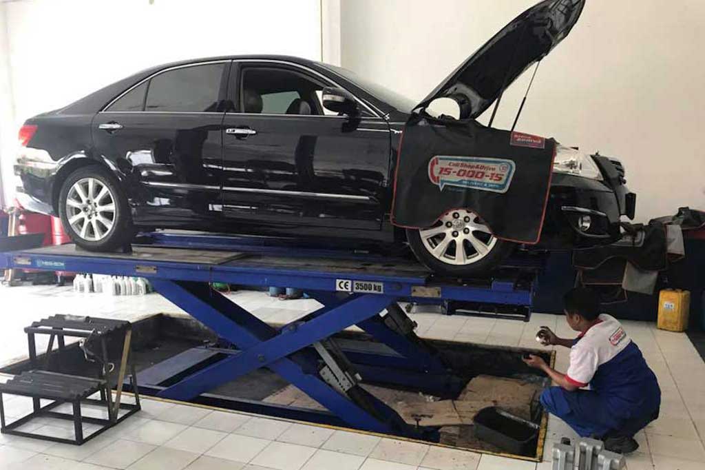 Ceroboh Tangani Camry, Shop & Drive Siap Tanggung Kerusakan
