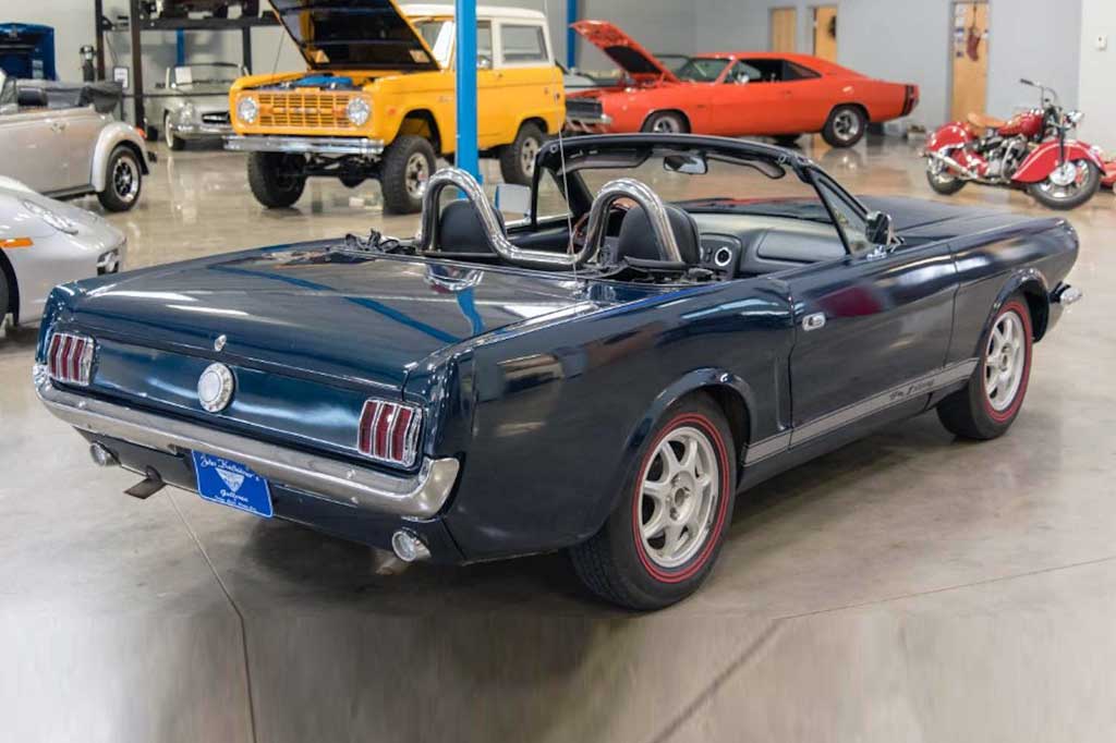 Ford Mustang Klasik Ini Dibuat Menggunakan Basis Mazda Miata