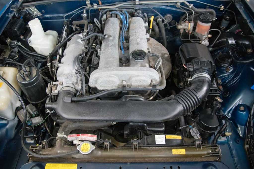 Ford Mustang Klasik Ini Dibuat Menggunakan Basis Mazda Miata