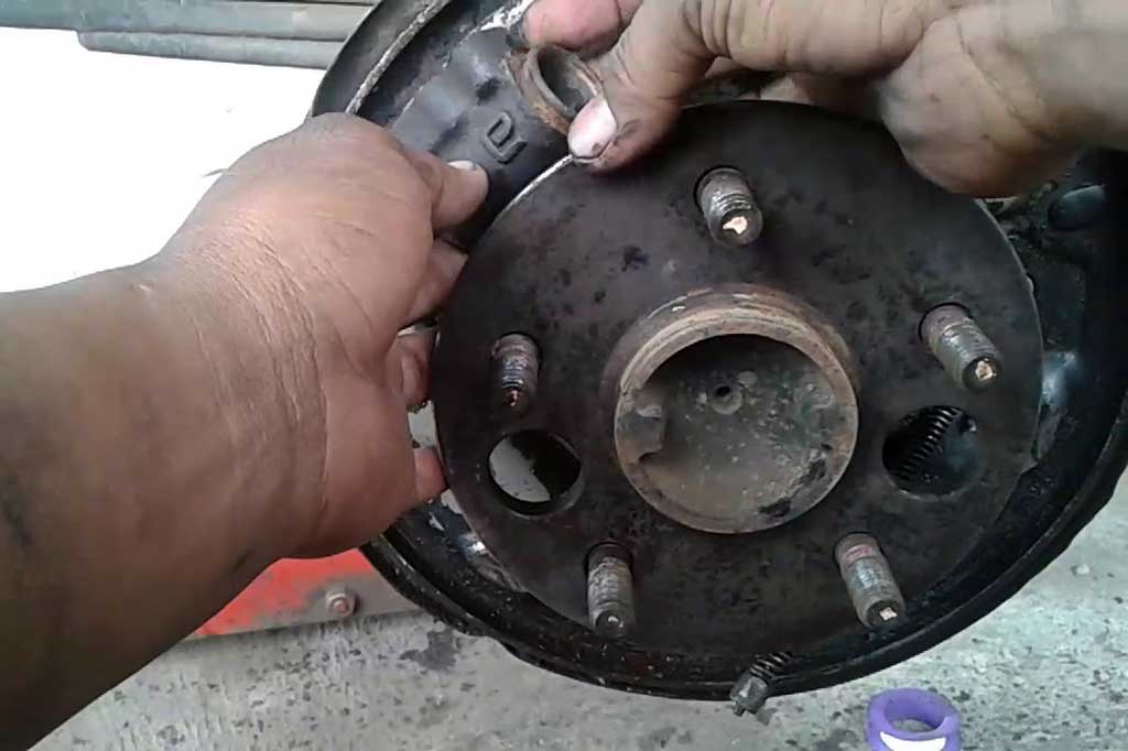 Cara Mudah Mengatasi Rem Tromol yang Tidak Pakem