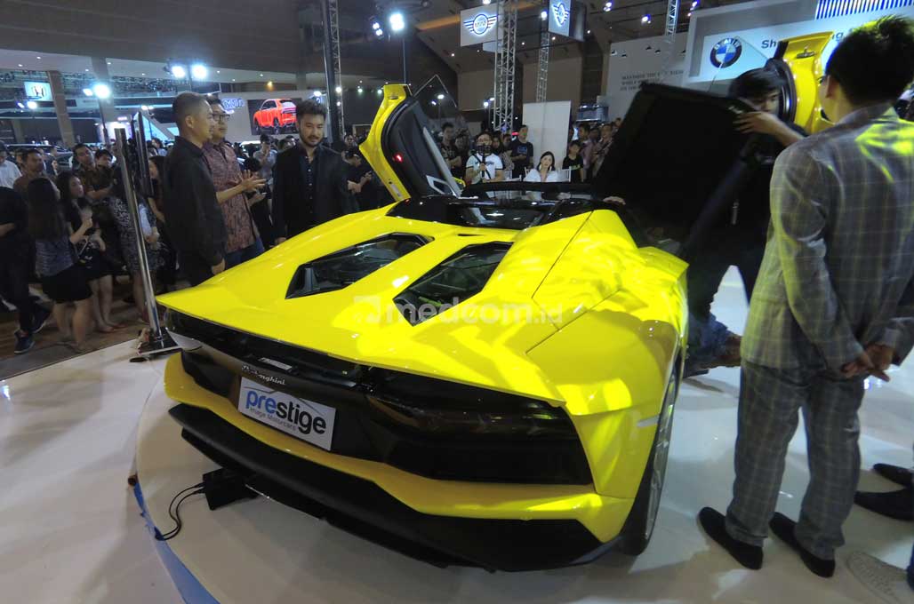 Prestige Boyong Satu-Satunya Aventador S Roadster