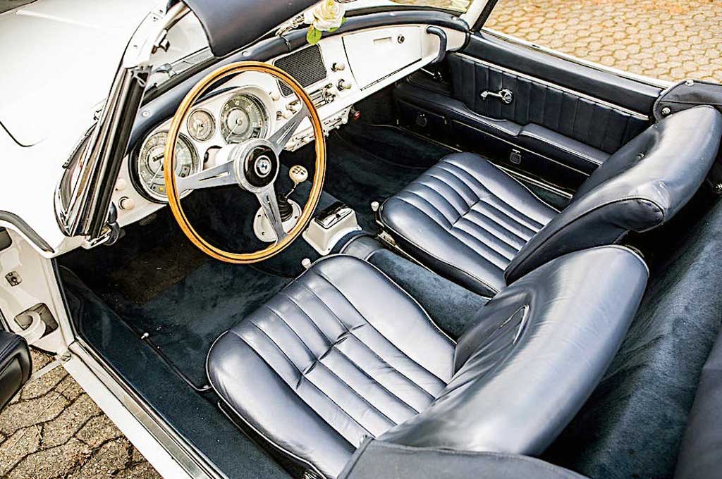 Intip BMW 507 Roadster 1959 Klasik Bekas Raja Yunani