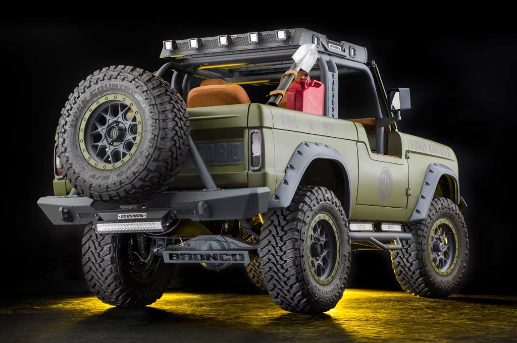 Ford Bronco Klasik Bergaya Militer