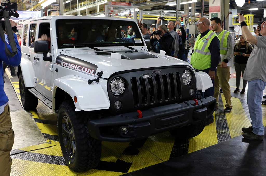Fiat-Chrysler Stop Produksi JK Wrangler