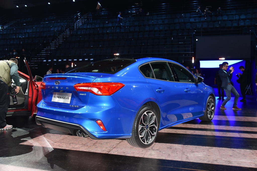 Ford Focus Sedan 2019 Umbar Diri Di Cina
