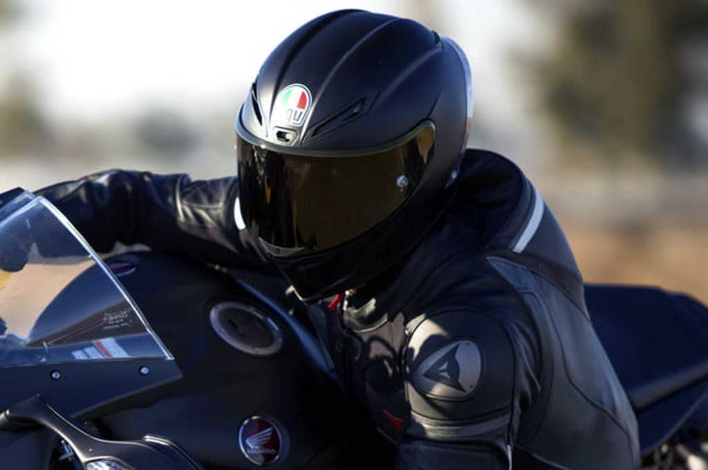 Mengenal Fungsi dan Anatomi Helm