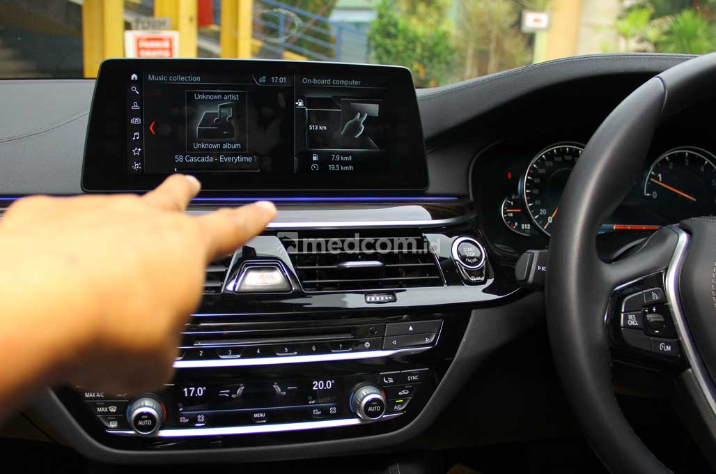 Jajal Fitur 'Anti Capek' BMW 520i Luxury Line di Kemacetan