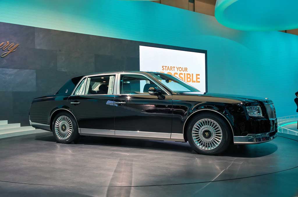 Toyota Century, Rolls Royce Asal Jepang Siap Mengaspal