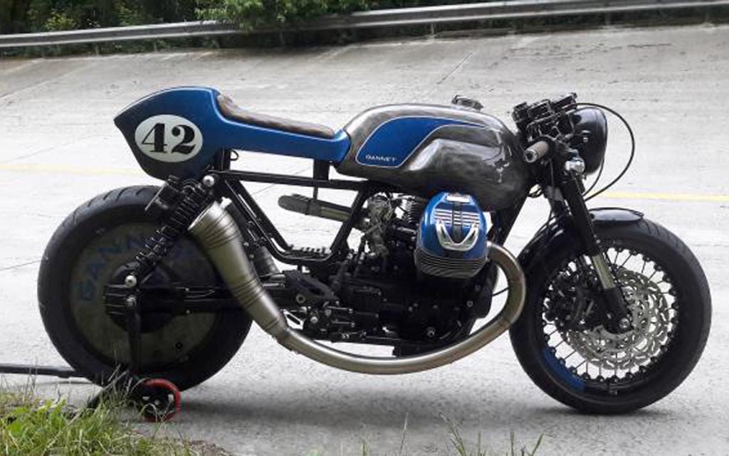 Tampilan Sangar Moto Guzzi V9 Bergaya Cafe Racer