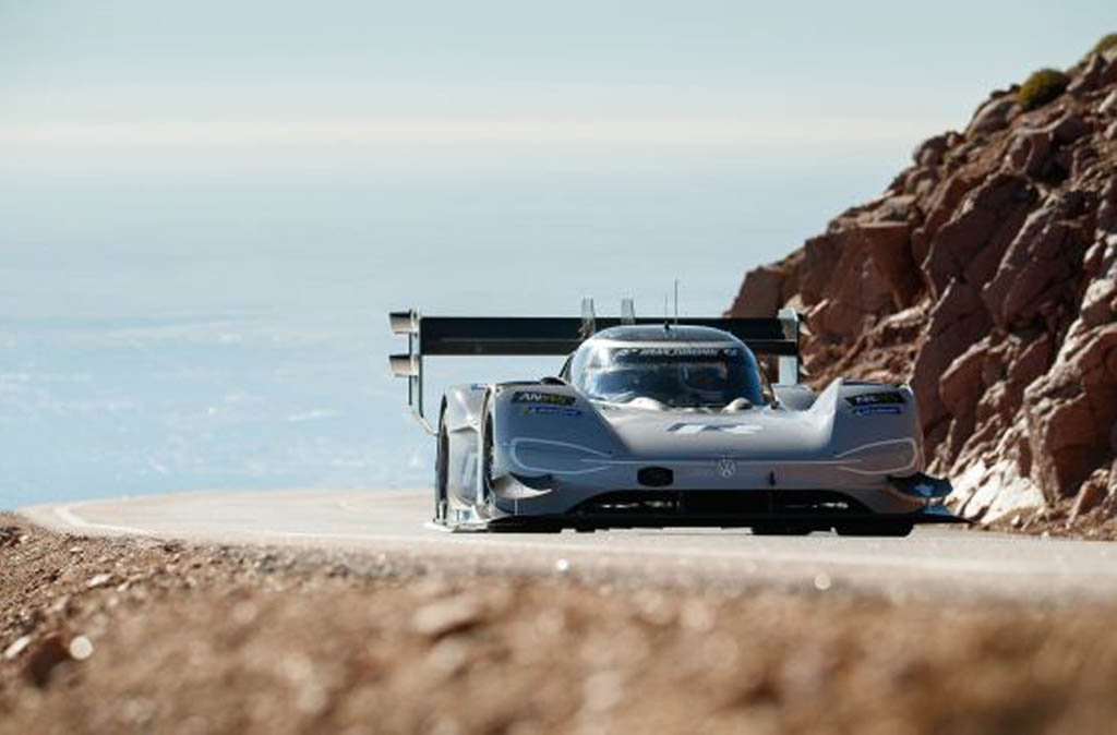 Pakai Mobil Listrik, VW Pecahkan Rekor Balap Pikes Peak