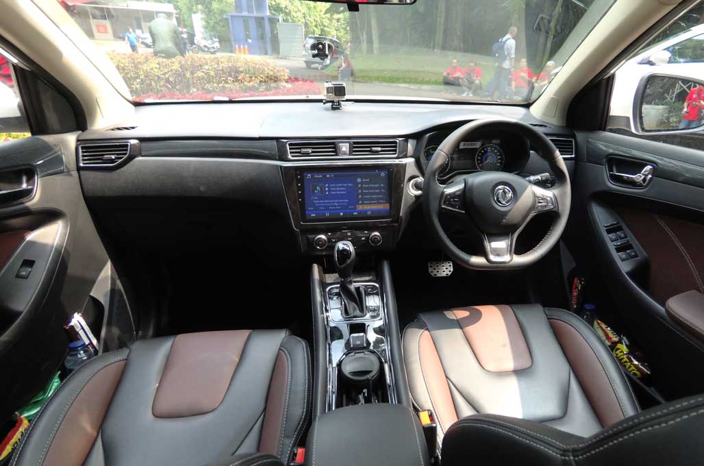 Jajal Sensasi DFSK Glory 580 dari Perspektif Perempuan