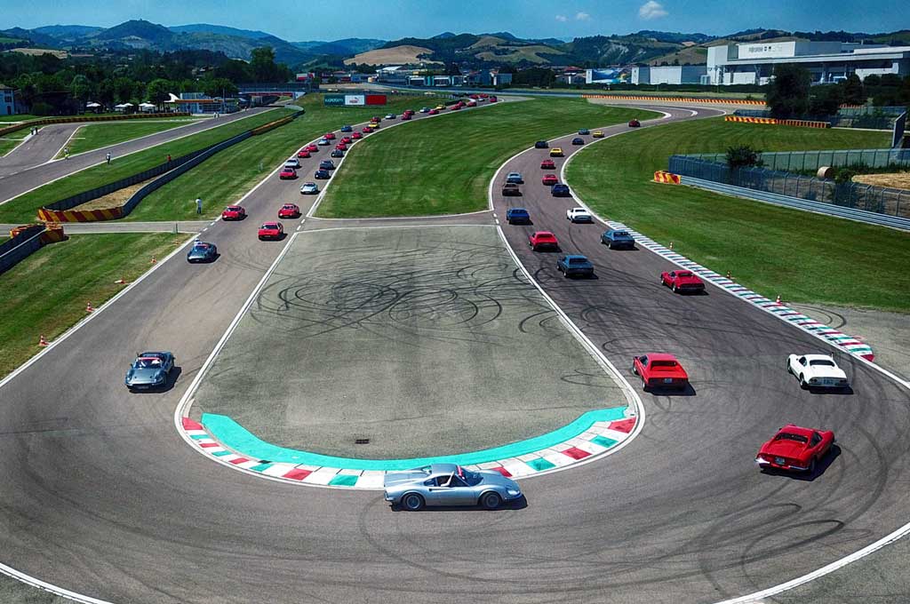 Pemilik Ferrari Dino Seluruh Dunia Bakal Kumpul di Italia