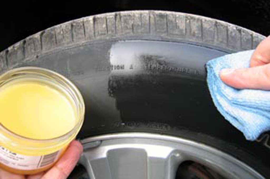 Pilih Semir Ban Mobil Sesuai Peruntukannya