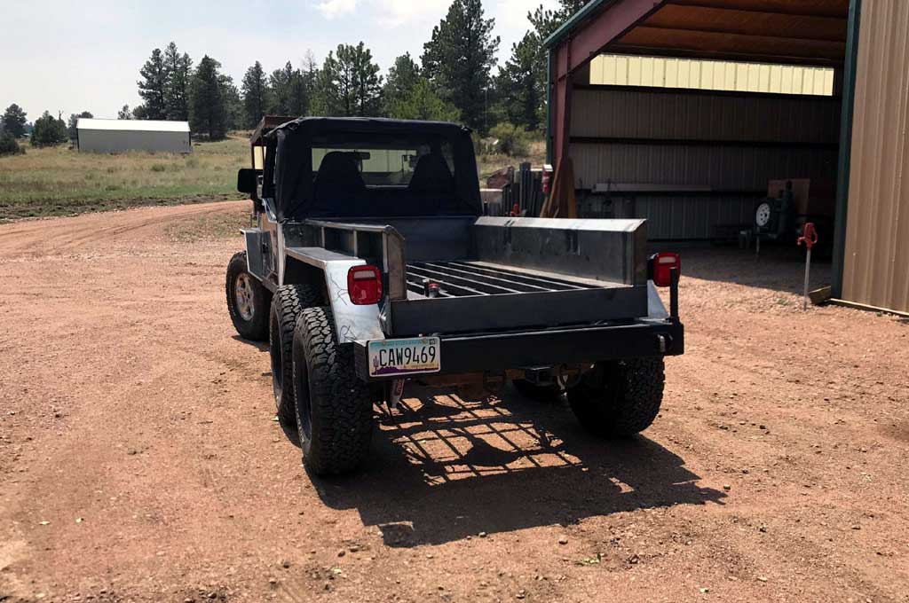 Ingin Tampil Beda, Jeep Wrangler jadi Pickup 6x6