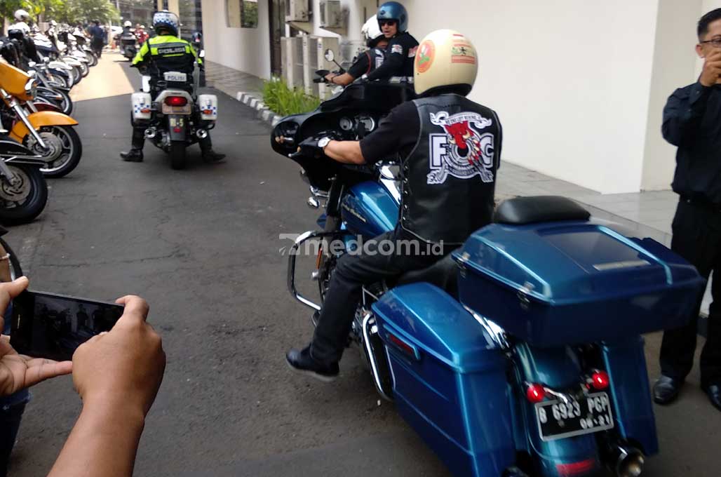 Cerita Unik di Balik Hobi Baru Zulklifi Hasan sebagai Biker
