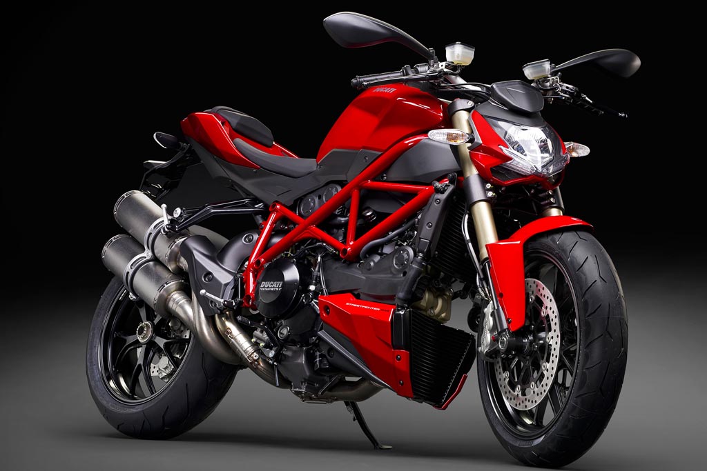 Naked Bike Ducati Bakal Pakai Mesin V4 ?