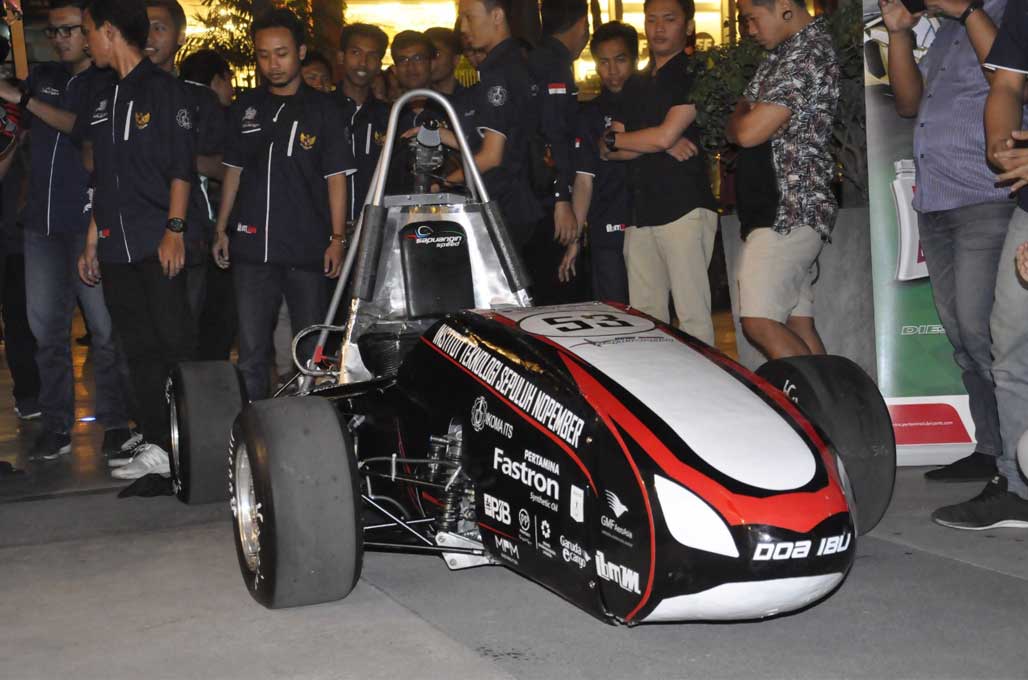 Mobil Sapuangin 6 ITS Siap Bertarung untuk Juara Dunia