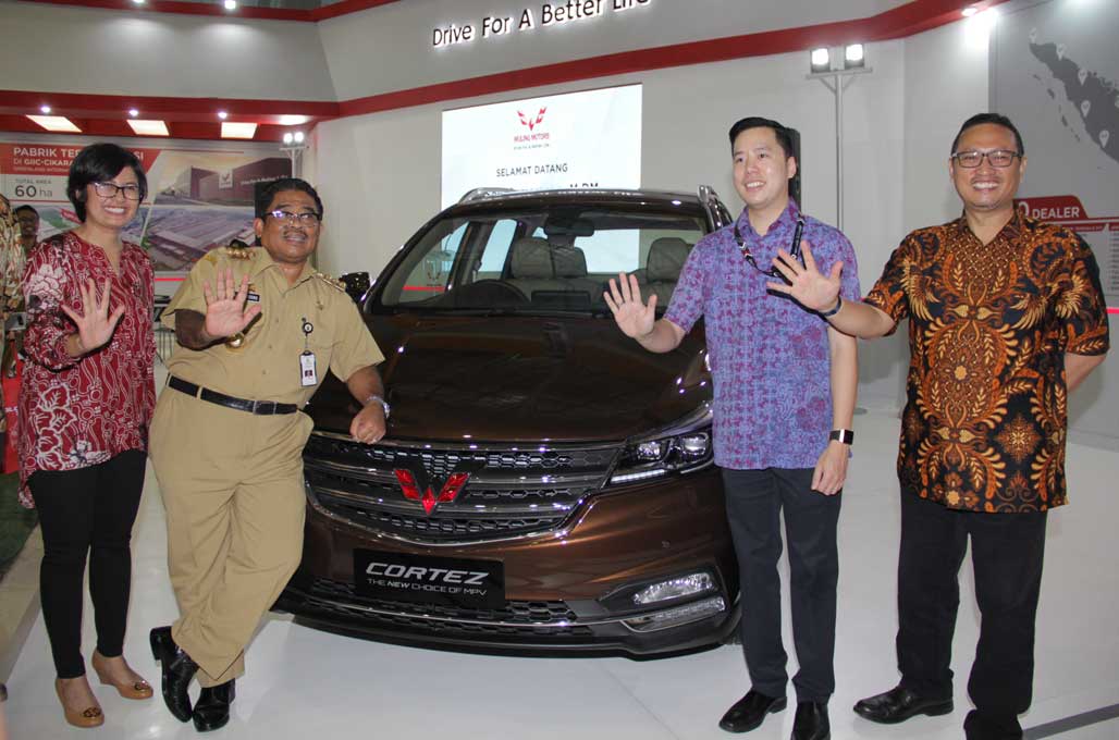 DFSK dan Wuling, Bikin Kejutan di GIIAS Roadshow Makassar