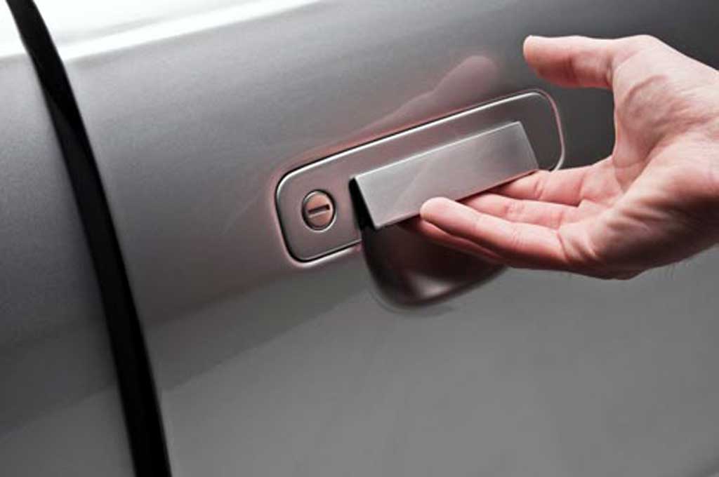 Pastikan Pintu Mobil Tertutup Rapat Sebelum Berkendara