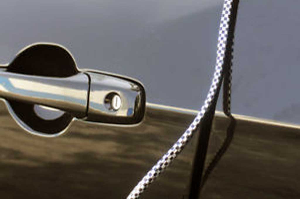 Trik Memilih <i>Door Guard</i> yang Sesuai untuk Mobil Anda