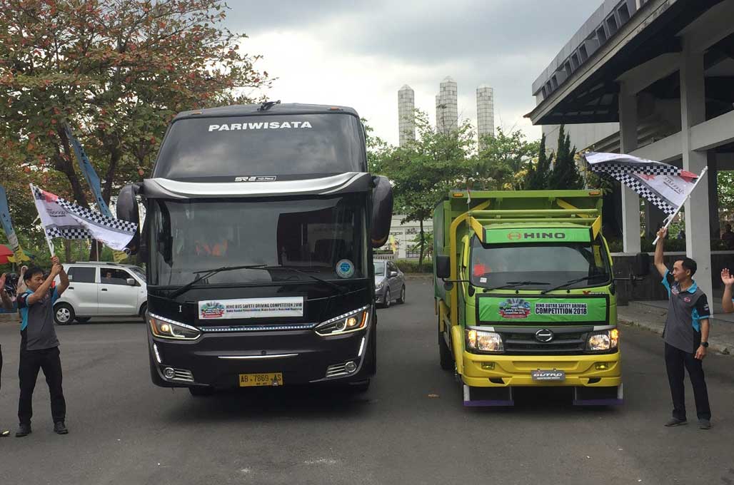 Mesin Hino Siap 'Minum' Bahan Bakar Biodiesel
