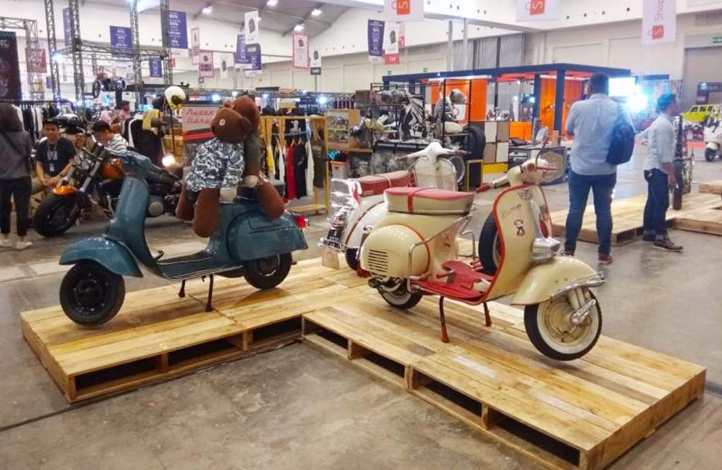 Komunitas Vespa Berbagi Ilmu di Shopee Parjo Red Carpet