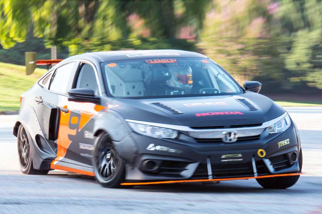 Kerennya Honda Civic Hybrid Rallycross Karya Mahasiswa