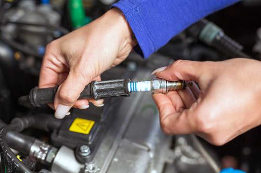 Teknik Tepat Mengencangkan Busi