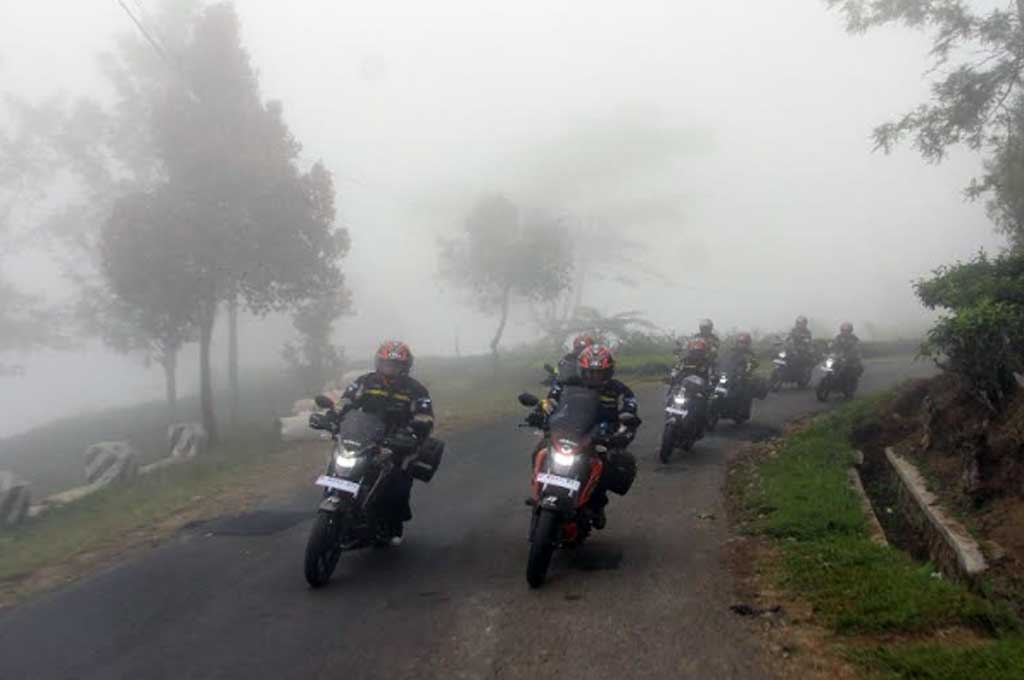 Touring Suzuki GSX150 Bandit Pecahkan Target 1.000 Km