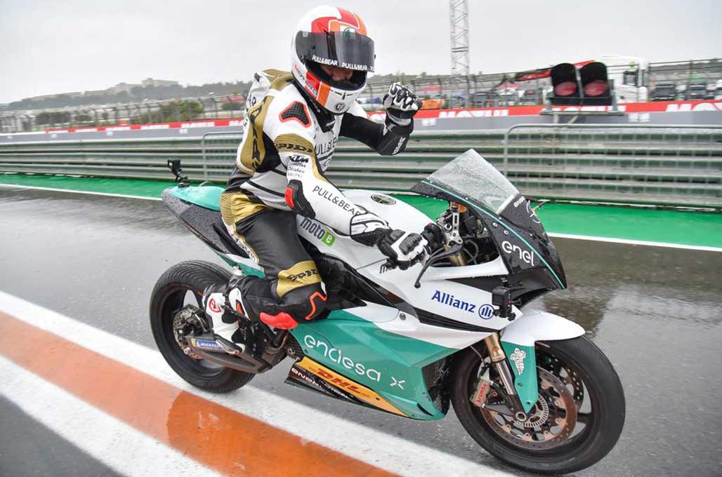 Pembalap Lawas, Jajal Kemampuan Energica Ego MotoE