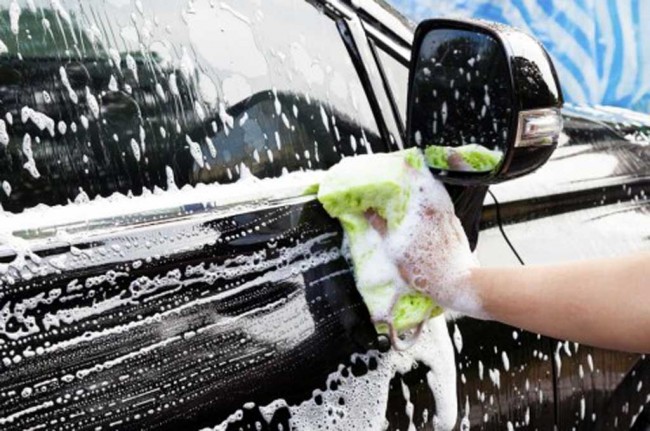 Tolak Jamur dan Karat di Mobil saat Musim Hujan