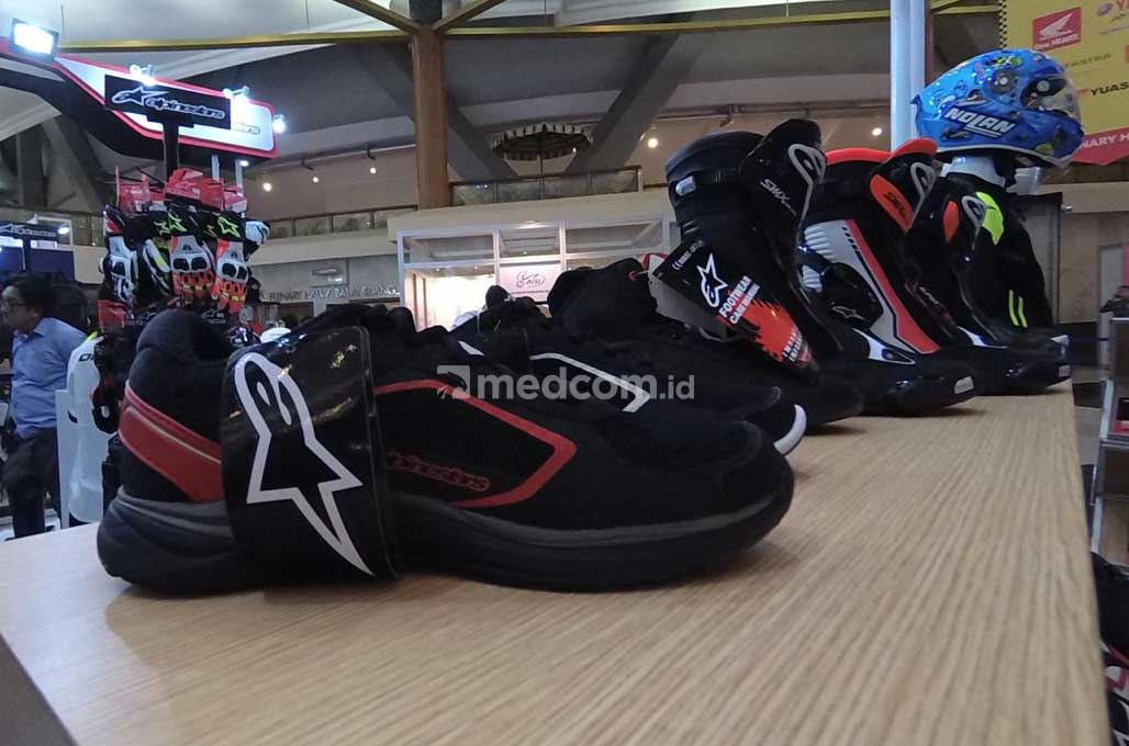 Apparel Khas <i>Bikers</i> Dunia Hadir Lewat Deride di IMOS
