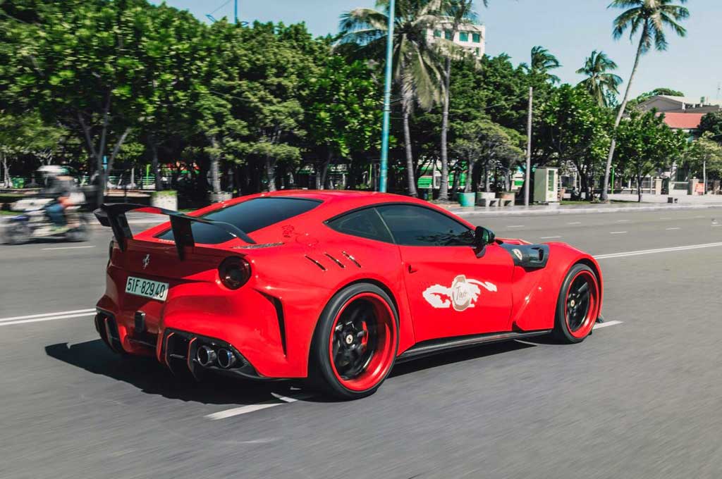 Pasang <i>Wide Body</i> Bikin Ferrari F12 Berlinetta Lebih Ganteng