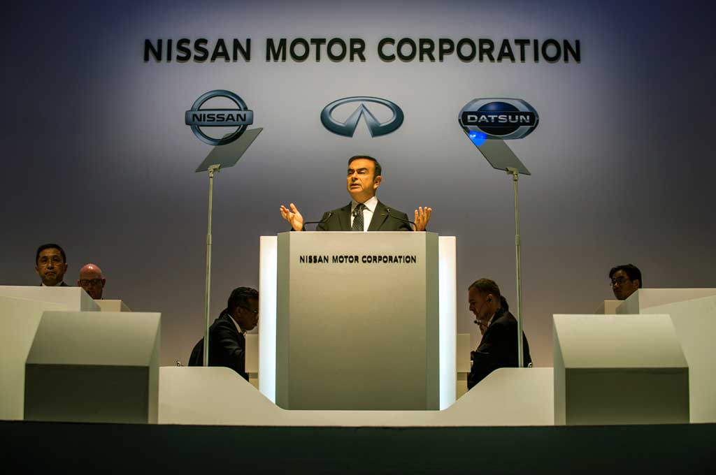 Mitsubishi Coret Carlos Ghosn dari Posisi Chairman