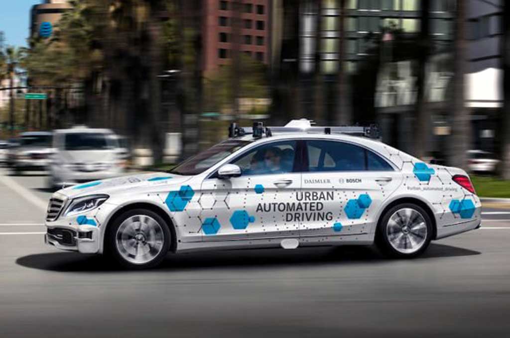 Daimler Siap Uji Coba Mobil Otonom di Jalan Umum California