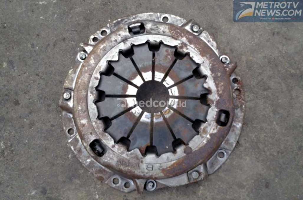 Transmisi Mobil Manual Bermasalah? Cek Komponen Ini