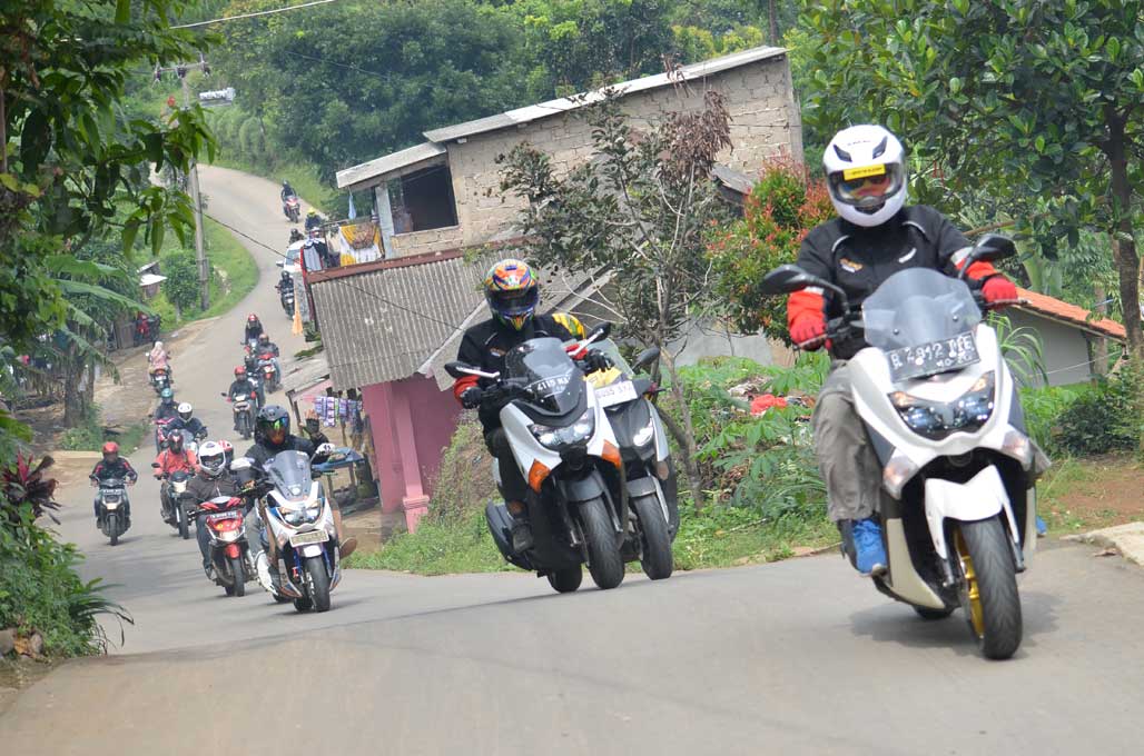 Touring Seru Pewarta Otomotif Jelang Akhir Tahun