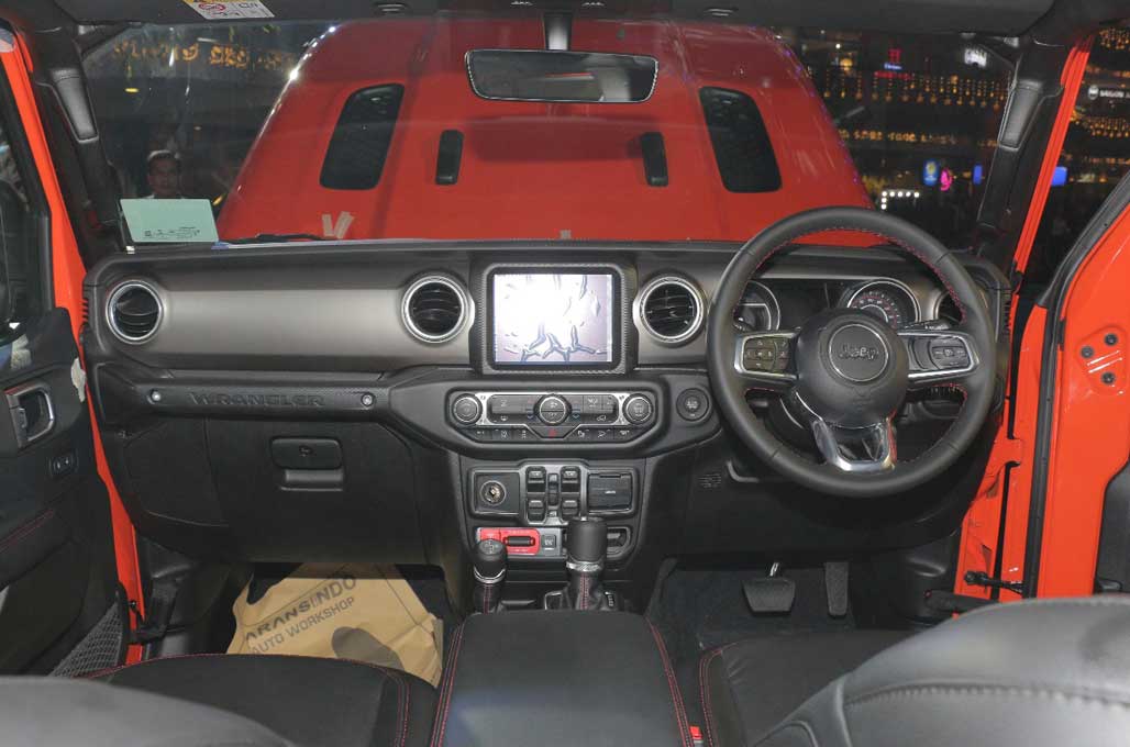 Wrangler Terbaru Meluncur Lewat APM Baru