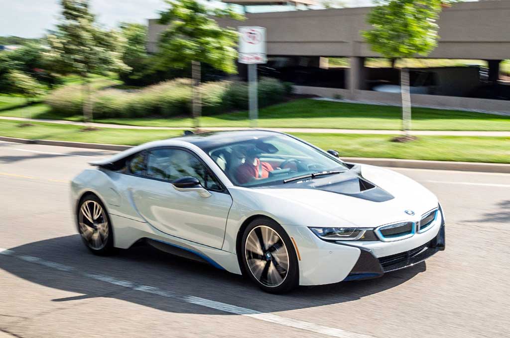 Rencana BMW Kembangkan i8 Supercar Hybrid