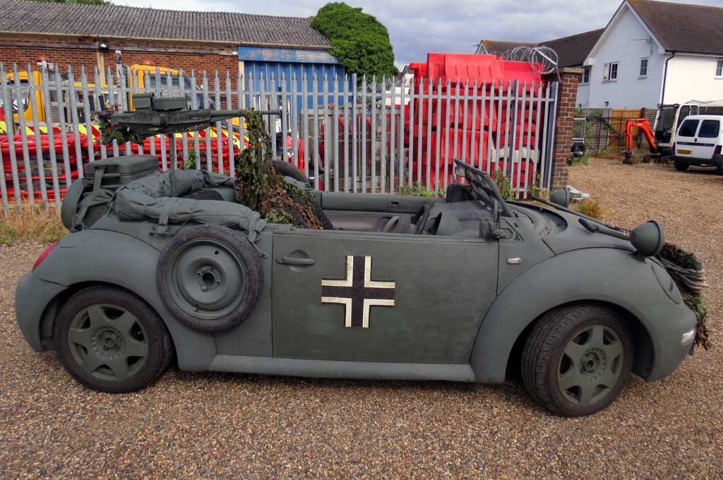 Volkswagen Beetle Cabrio ini Adaopsi Gaya Militer