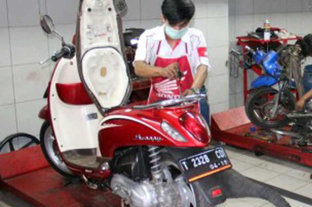 Tak Semua SOP Bengkel Resmi, Cocok untuk Motor Anda